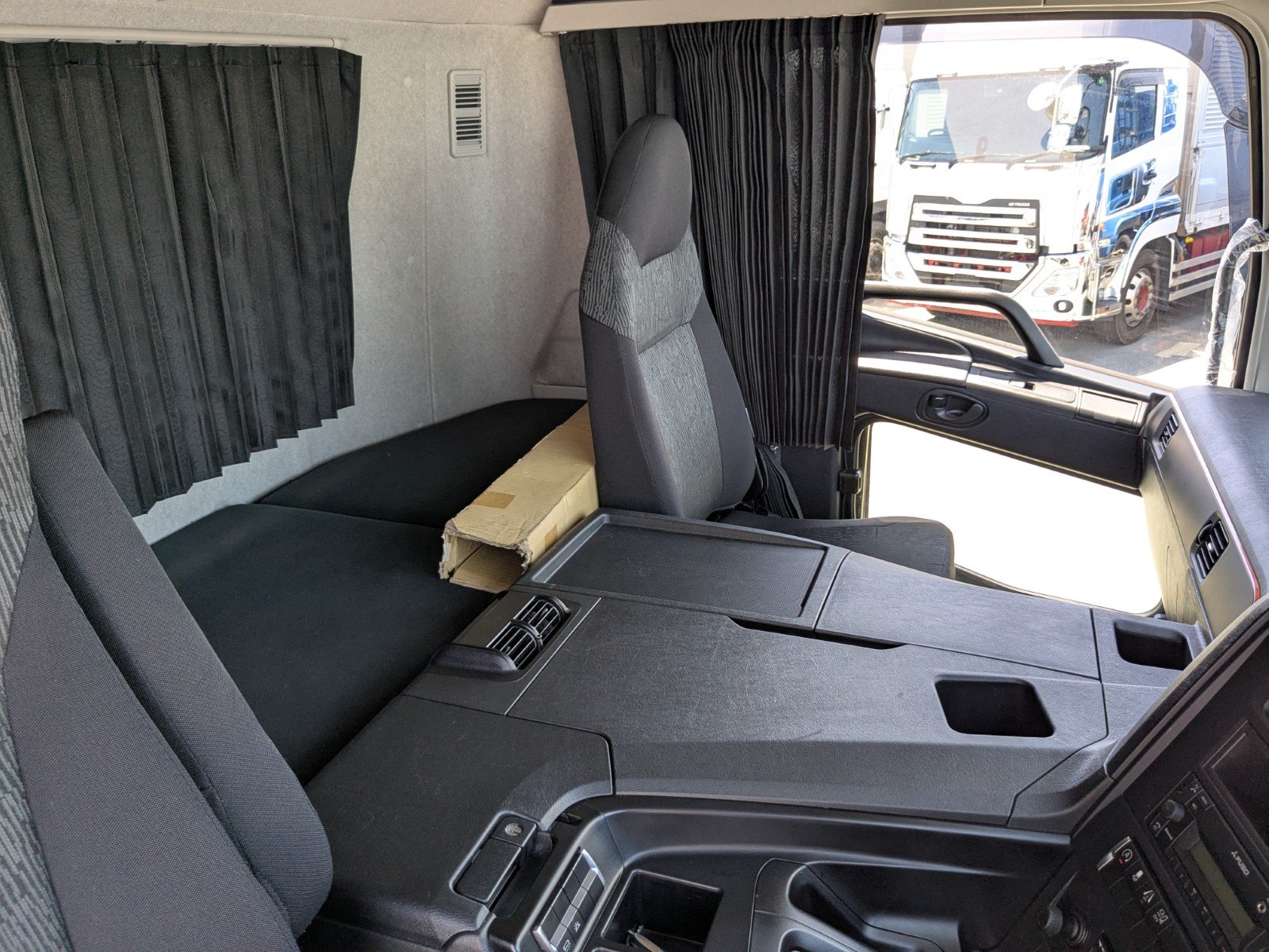 vehicle_image_20260615105900vaqAKdk7C6.jpg