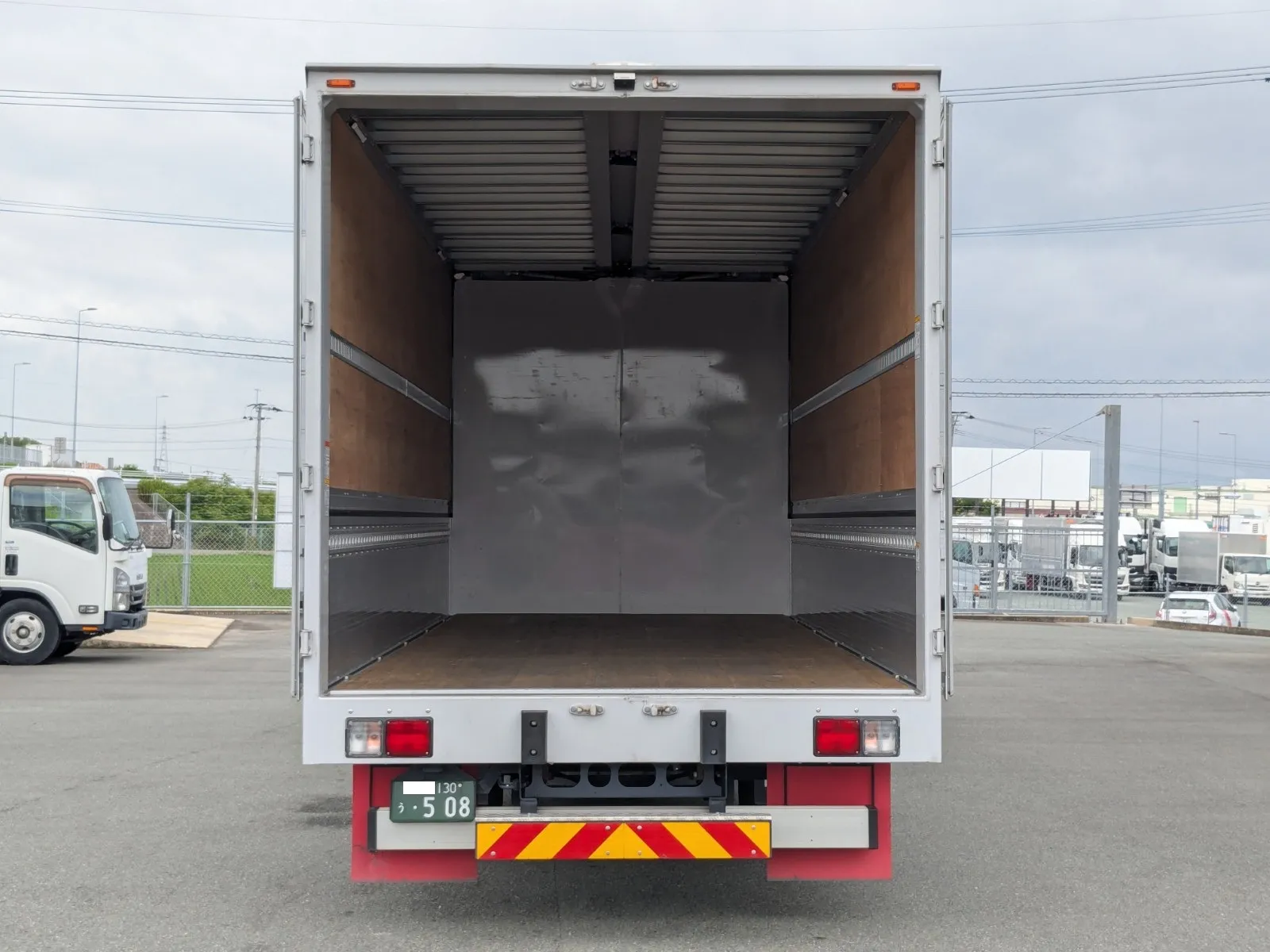 vehicle_image_20260716105252mDVL9QXkkJ.webp