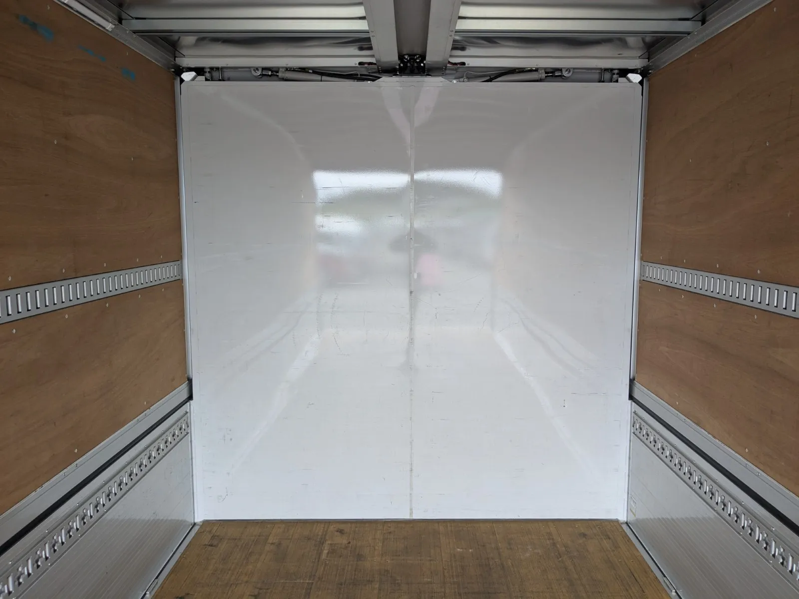 vehicle_image_20260716105256BRHr1fZhsc.webp