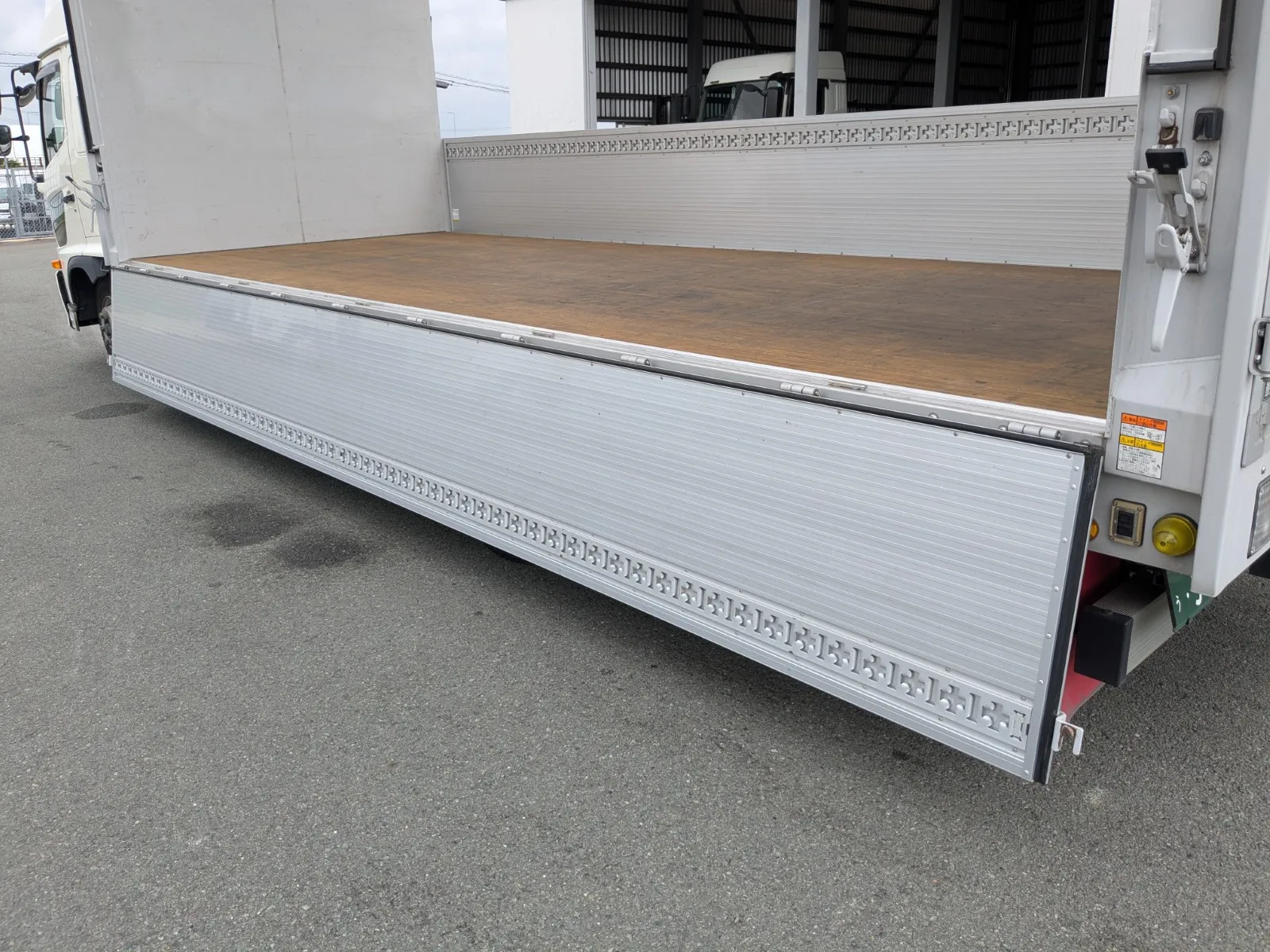 vehicle_image_202607161052585v4KK9Bh5V.webp