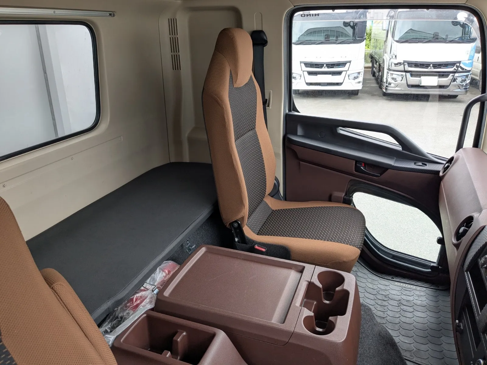 vehicle_image_20260716105300prWZZXPZwi.webp