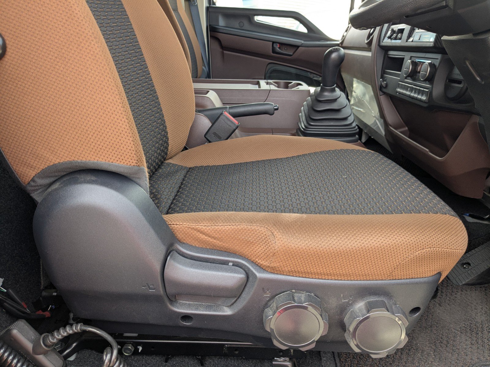 vehicle_image_20260511113353CCrU17rrQK.jpg