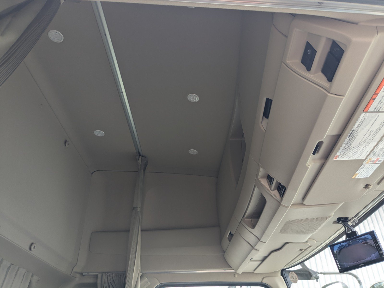 vehicle_image_20260601100122PJvErchq90.jpg