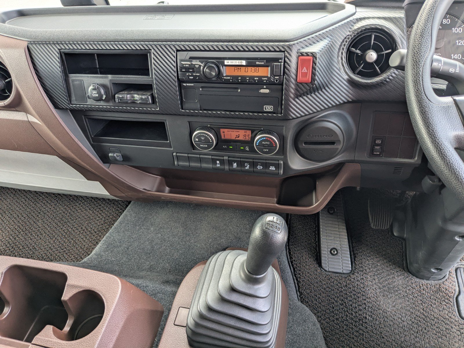 vehicle_image_20260601100122YEkKKAmYea.jpg