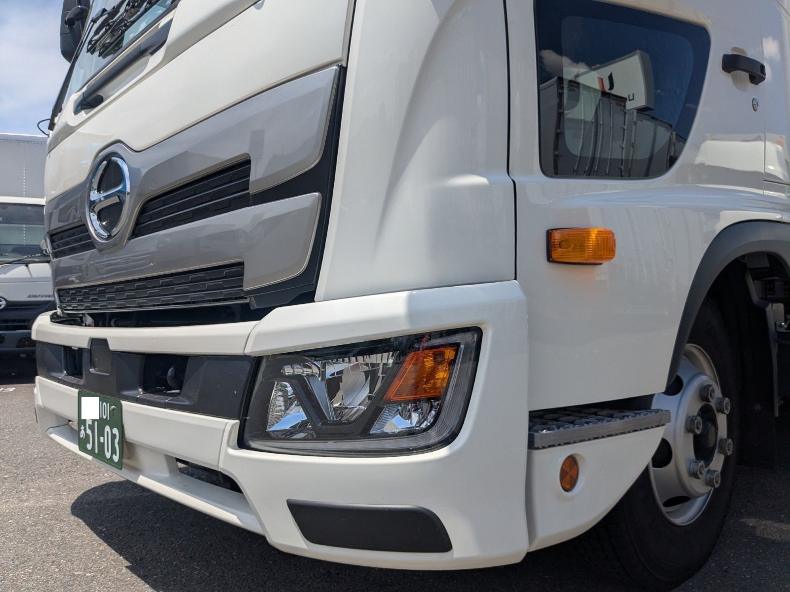 vehicle_image_20260513141254M4IwIWm7JK.jpg