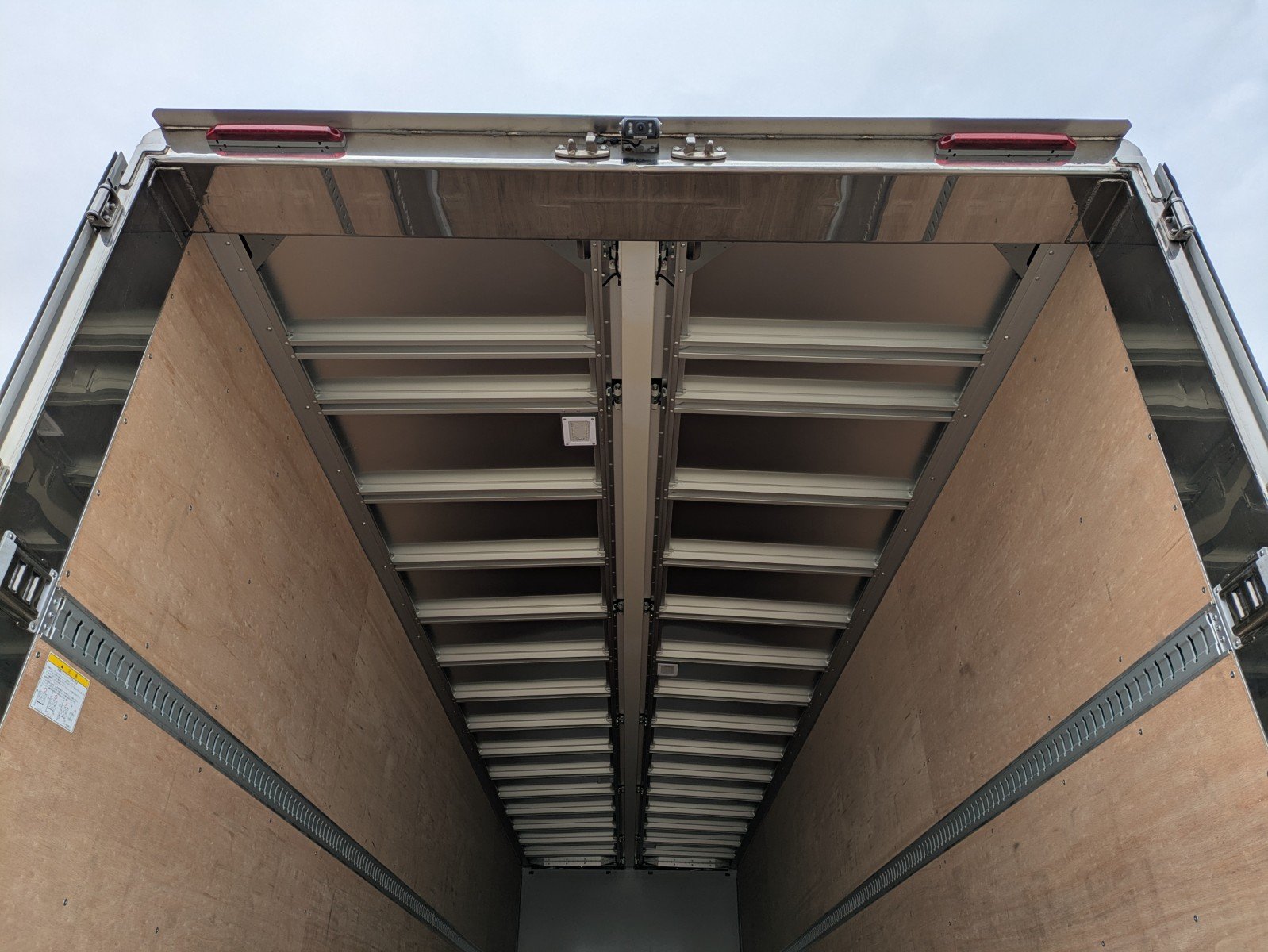 vehicle_image_20260409153225A75CcCPTWr.jpg