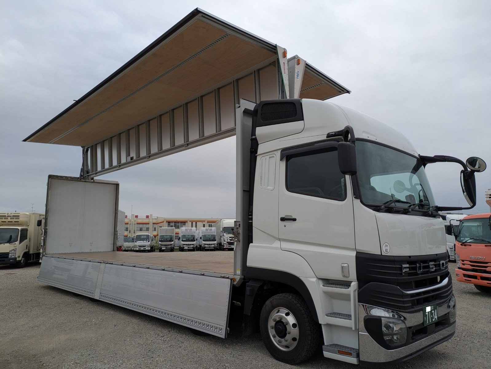 vehicle_image_20260409153225xbSFQoUKSX.jpg