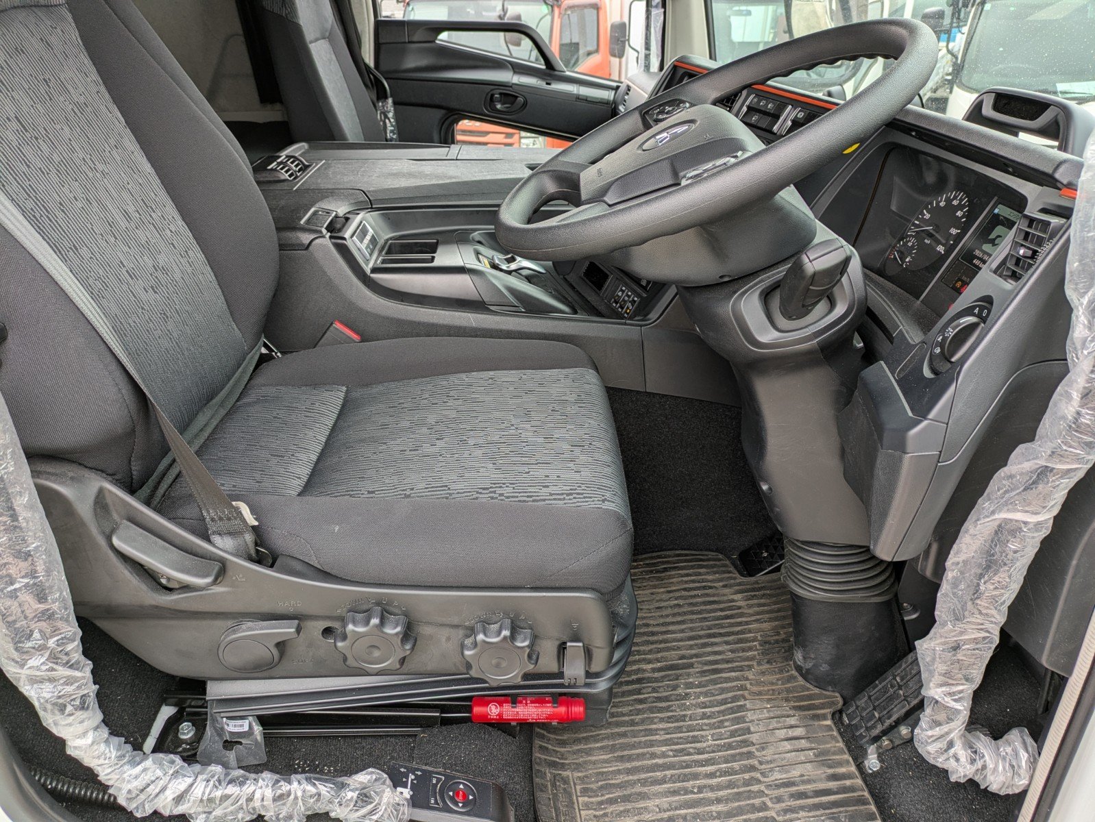 vehicle_image_20260409153225ySnd2RNwAg.jpg