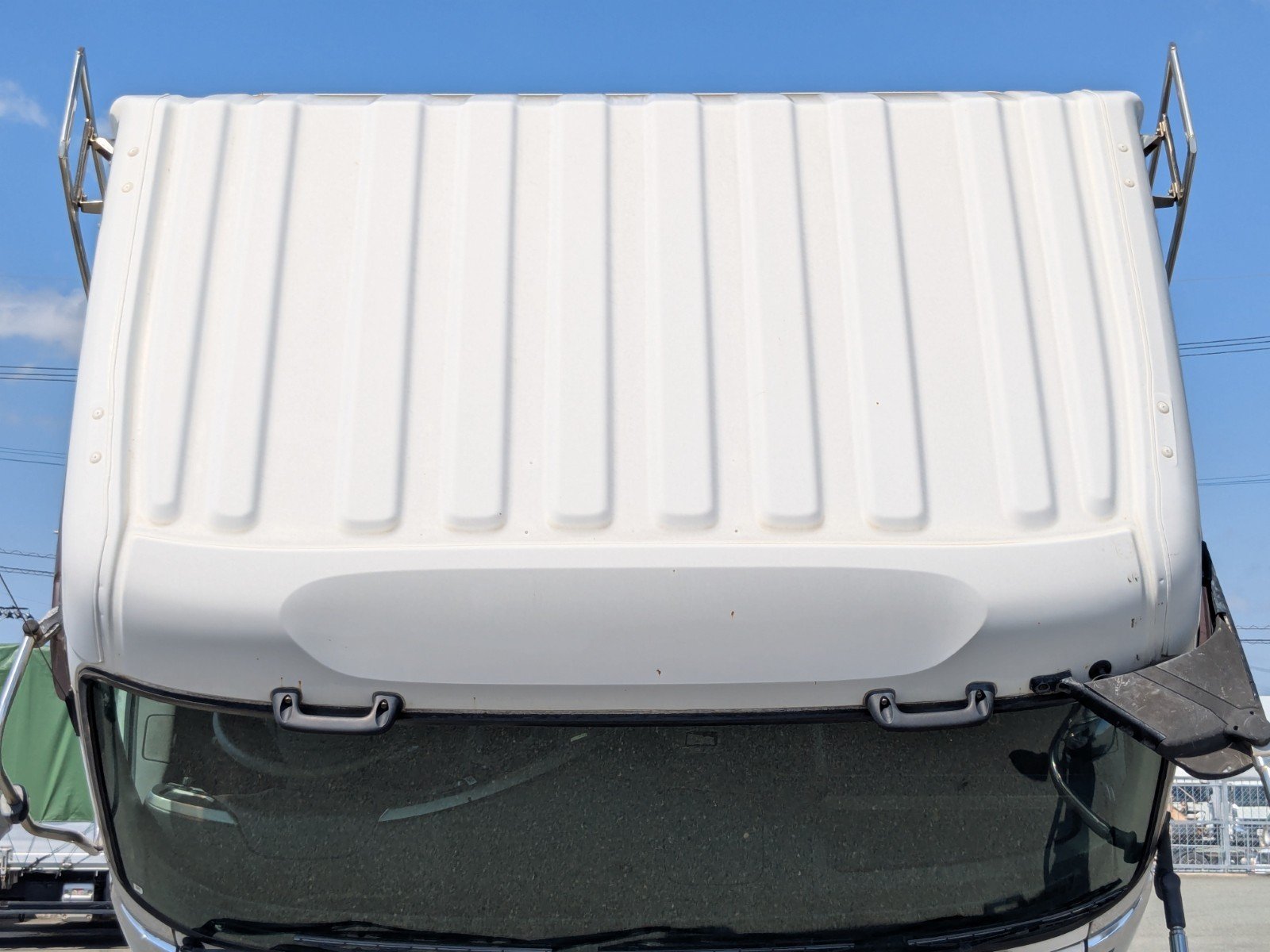 vehicle_image_20260417085716aCAZfzUS0m.jpg