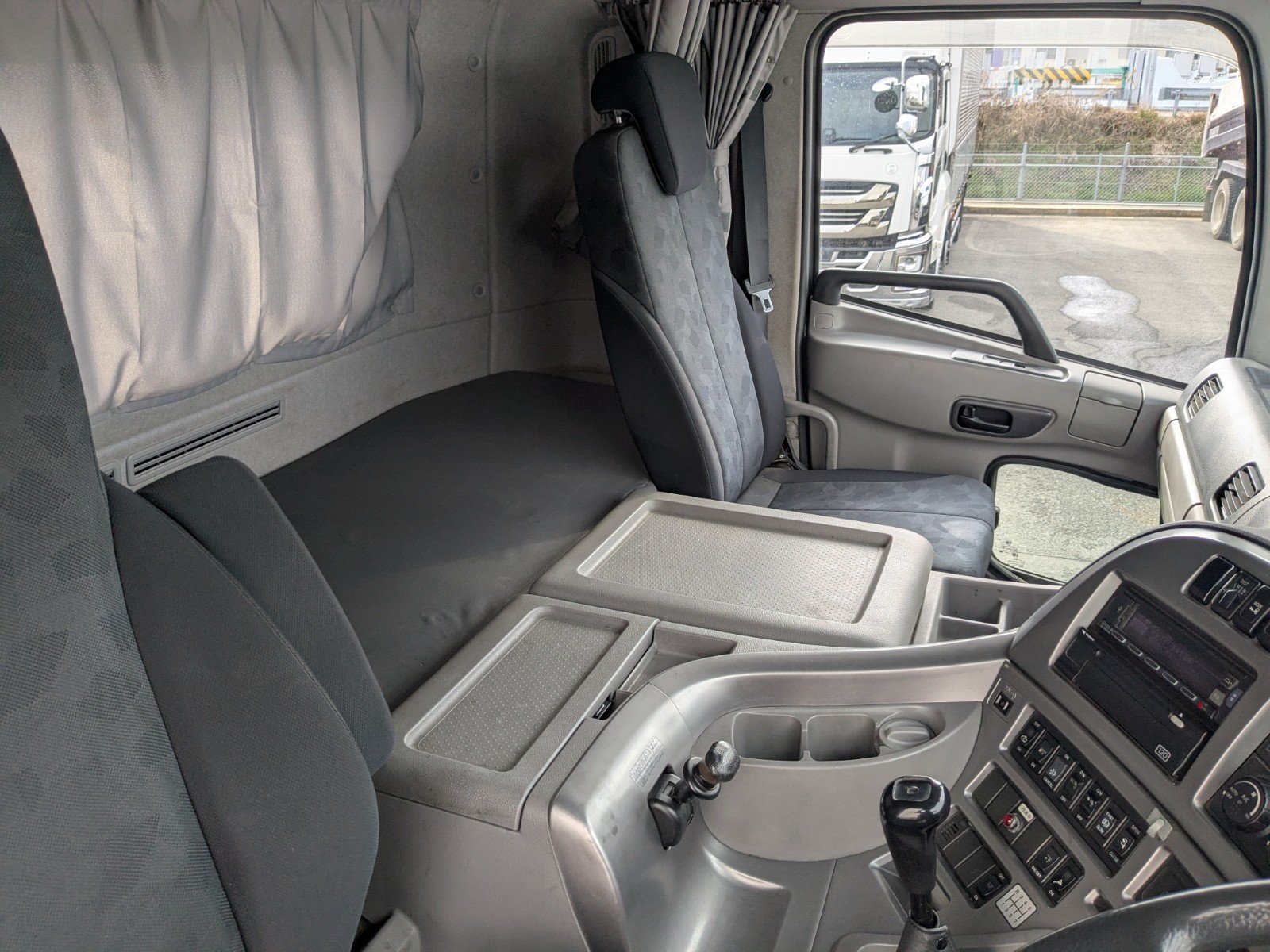vehicle_image_20260121091005GflYXnnN9H.jpg