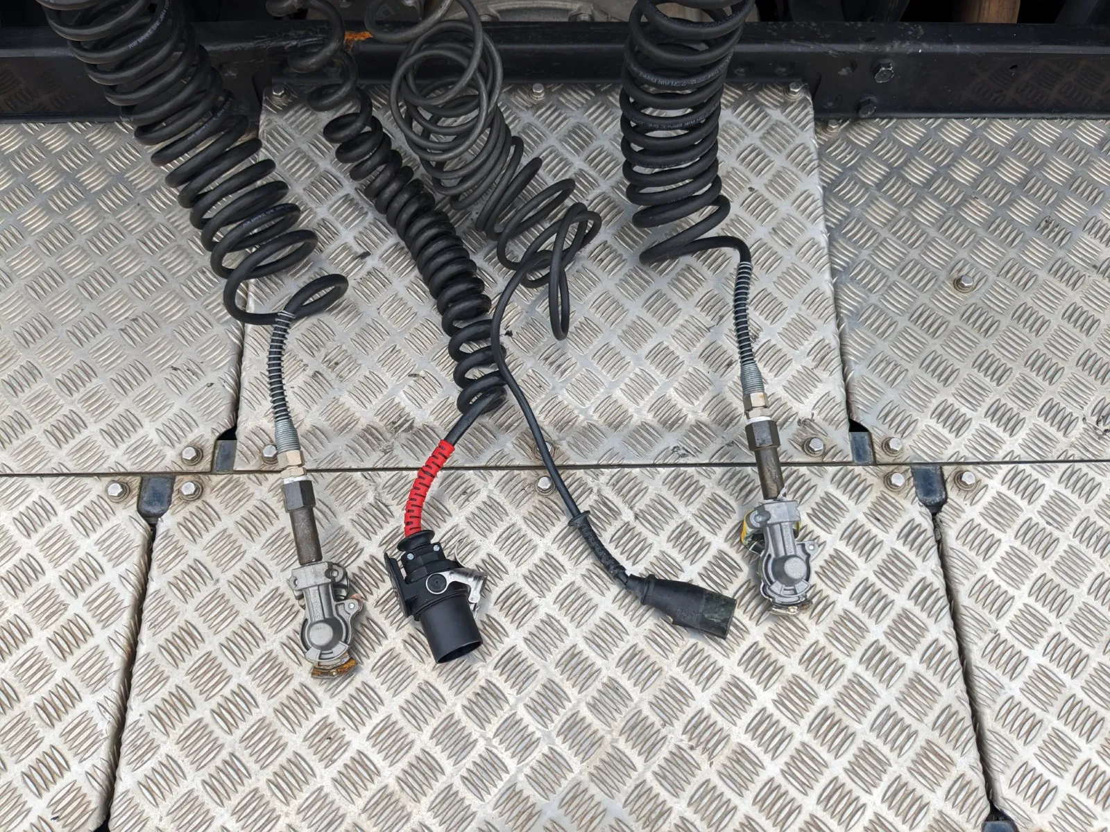 vehicle_image_20260708113509hFUe1ptb6V.webp