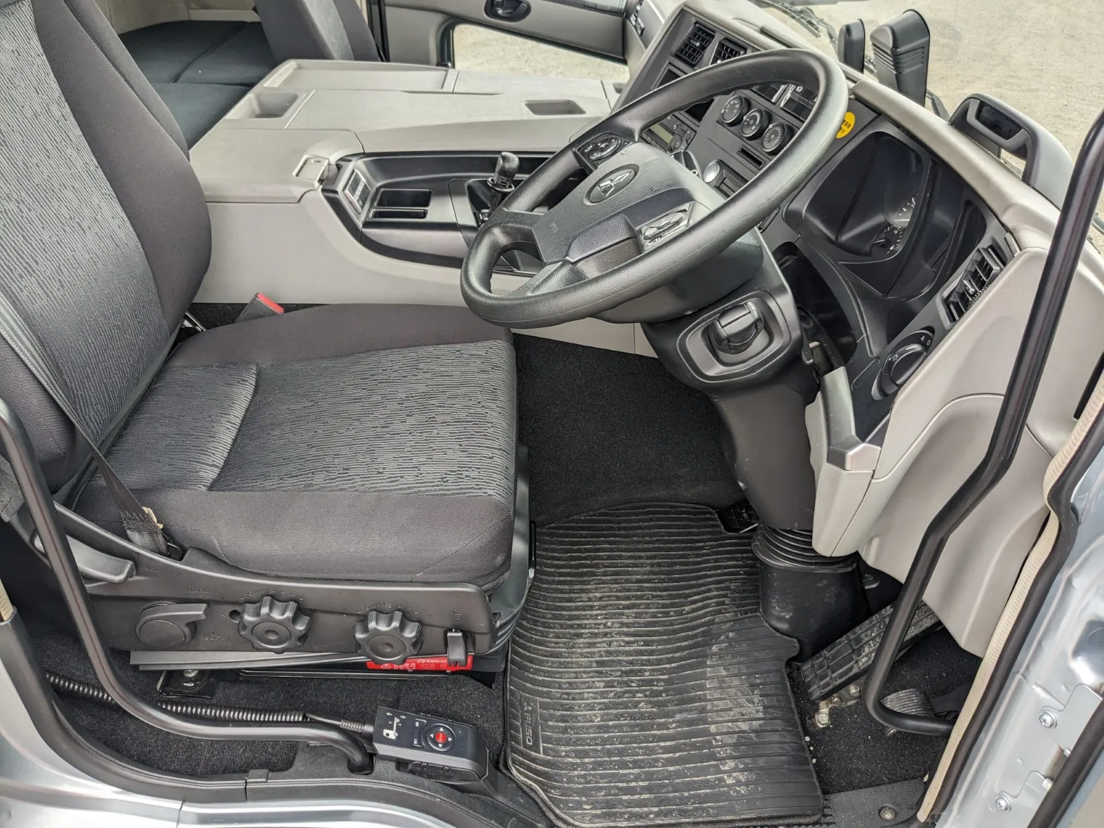vehicle_image_20260708113514dlb2m0IuGI.webp