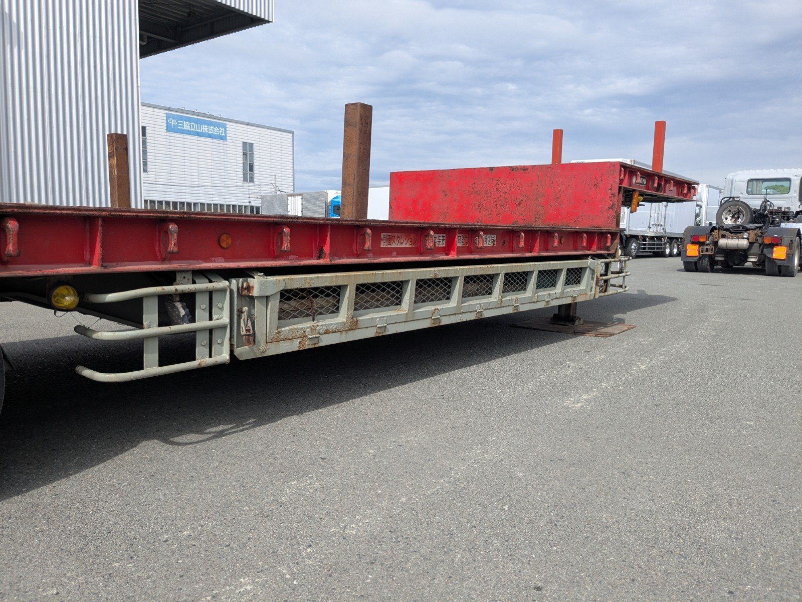 vehicle_image_20260427110005K1YLGBeGaS.jpg