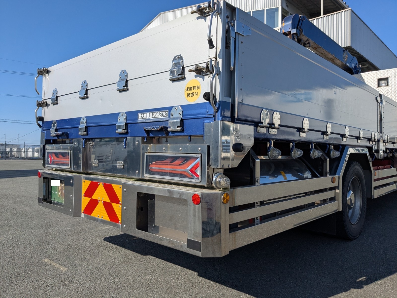 トラック販売・買取｜UJグループ（ウシトラ）