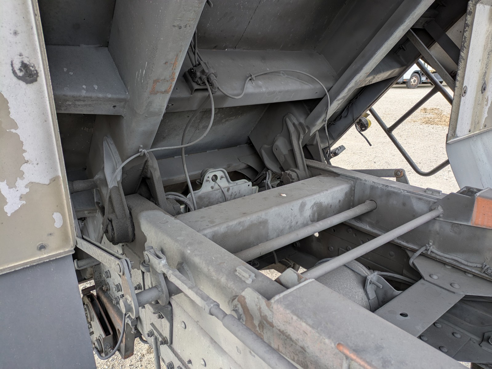 vehicle_image_20251204094643eZwB4EpjBI.jpg