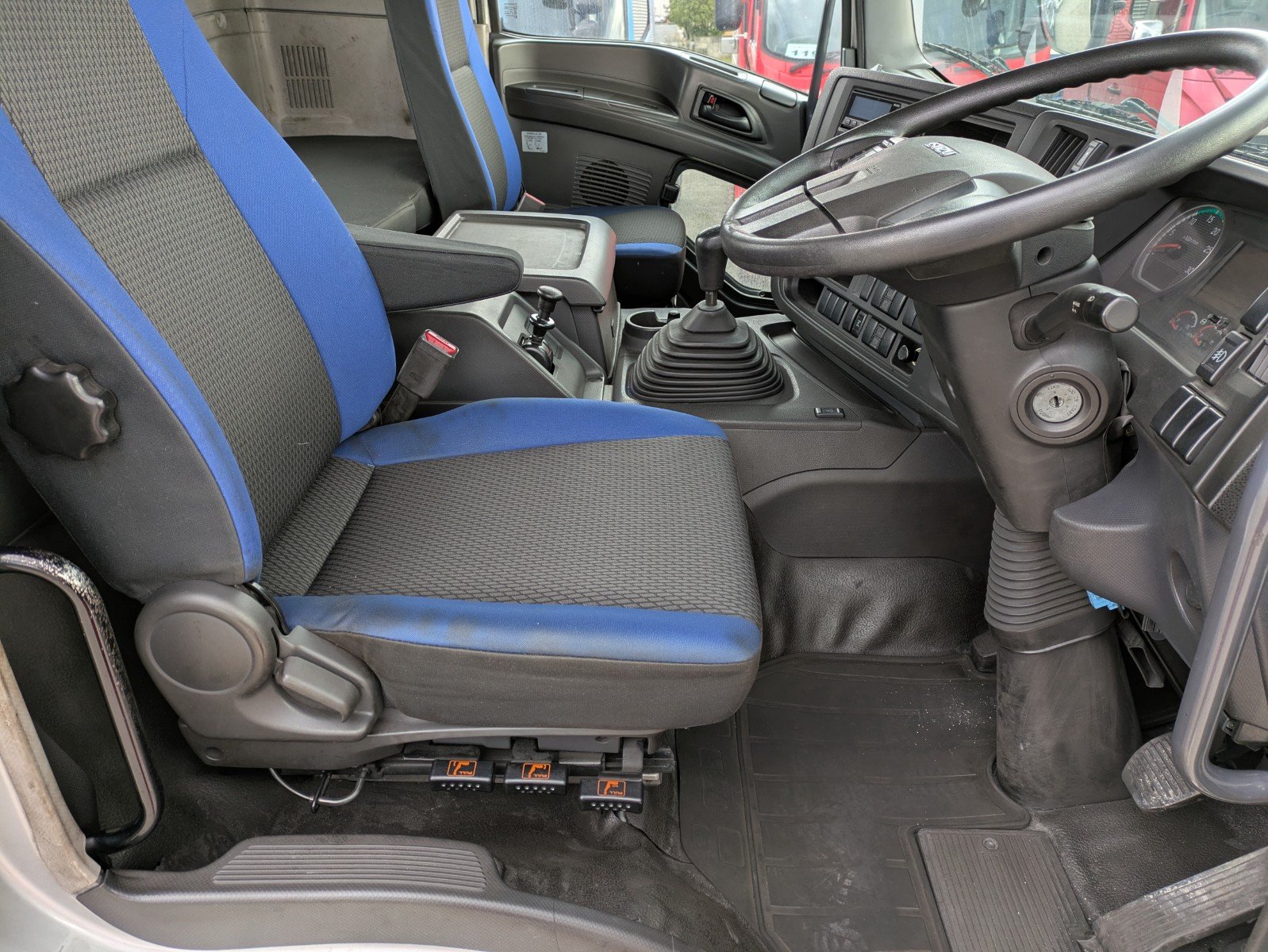 vehicle_image_20260108090451Ammx5kiZ7p.jpg