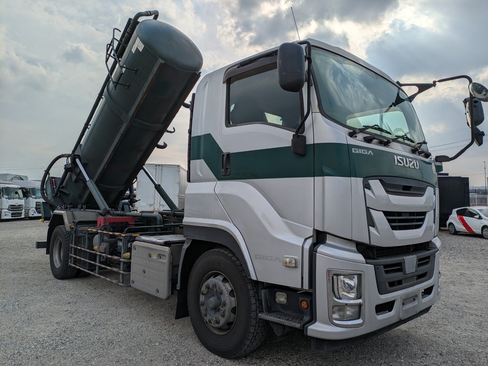 vehicle_image_20260108090451kkHCNxS5q0.jpg