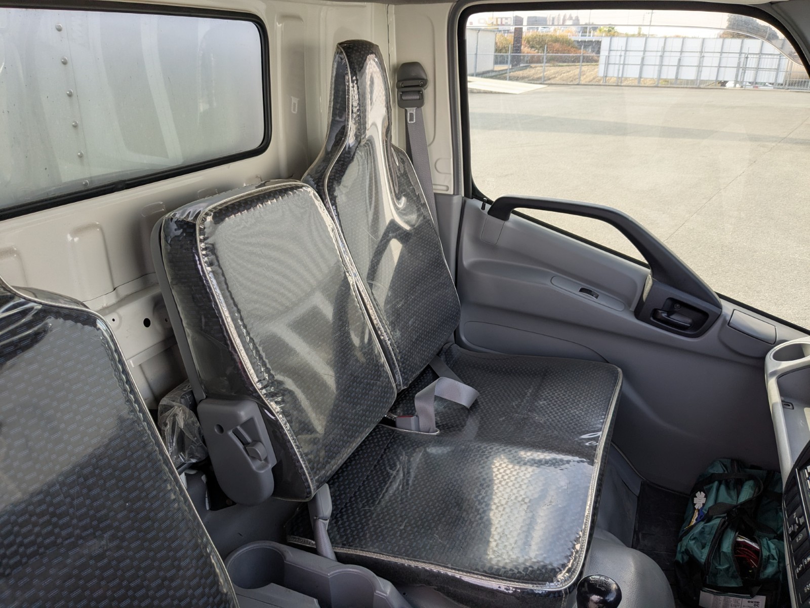 vehicle_image_202512170953151mVfbHXiKO.jpg
