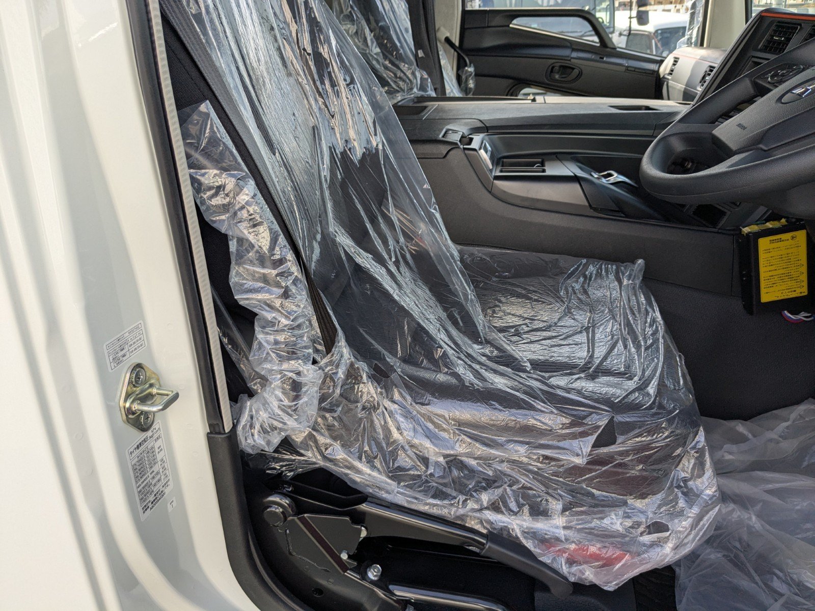 vehicle_image_2026012909391568zBS5Tu5c.jpg