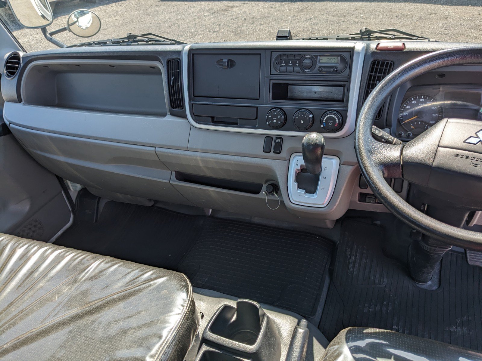 vehicle_image_202605071837414vSGHuDvw0.jpg