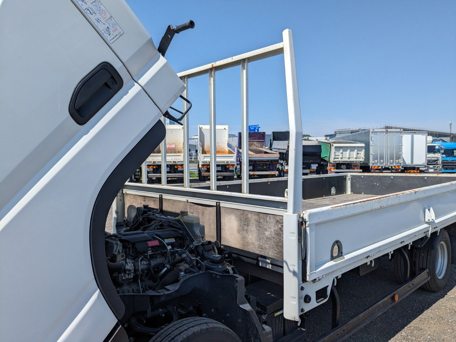 vehicle_image_20260507183741o8dSYc5hbF.jpg