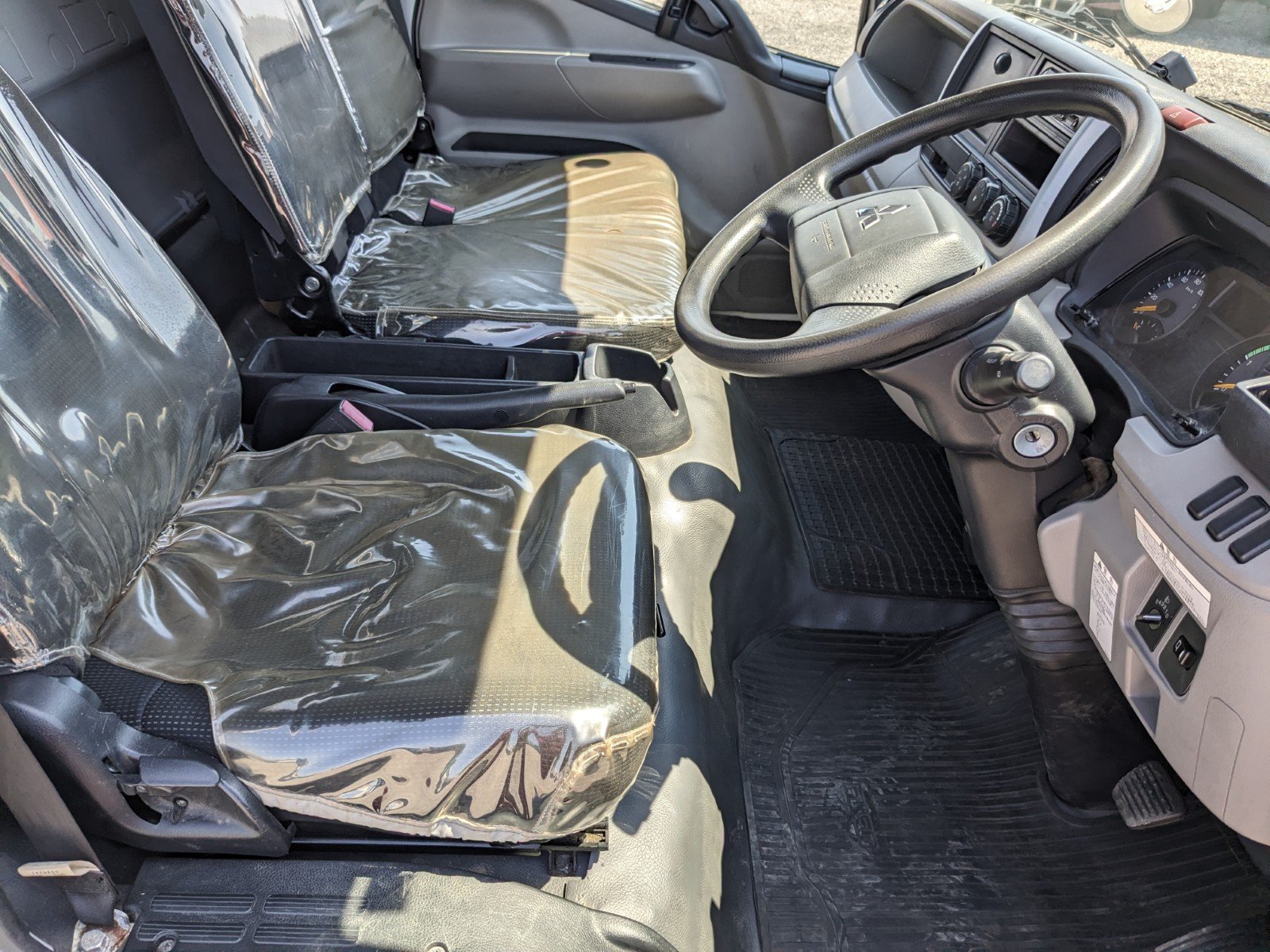 vehicle_image_20260507183124570wNKG9G9.jpg