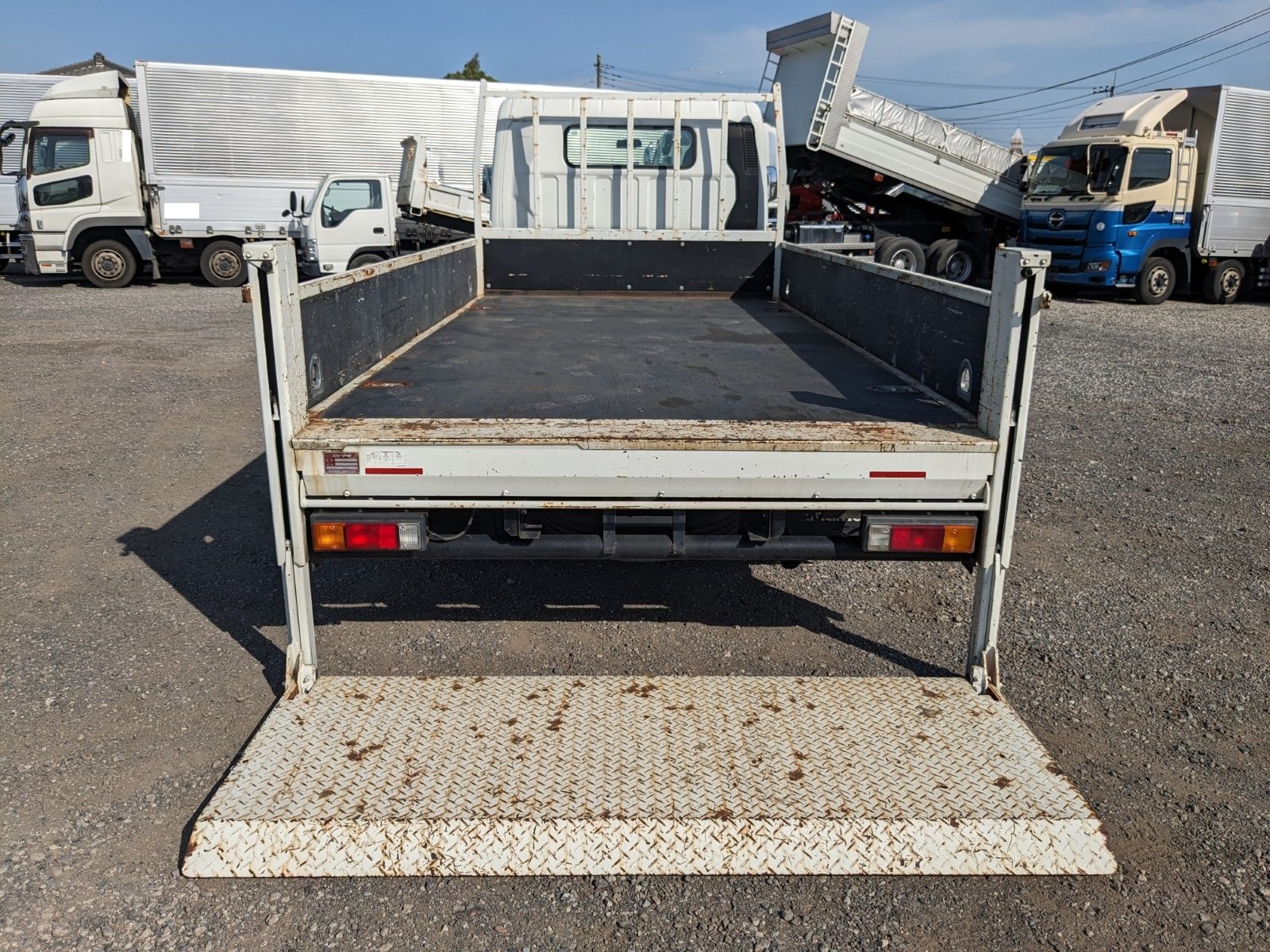 vehicle_image_20260507184709KsZrby7zot.jpg