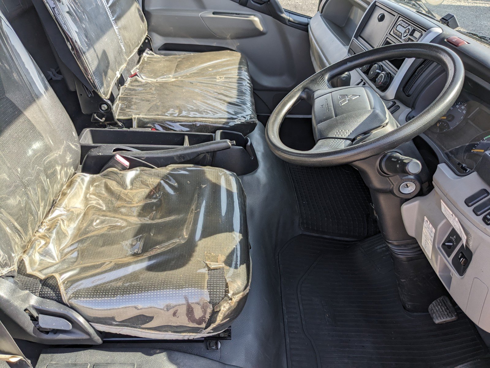 vehicle_image_20260507184709rBBMzdWueu.jpg