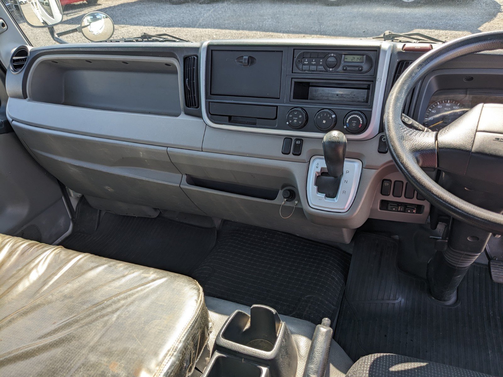 vehicle_image_20260507182450SC0ocAZyeU.jpg