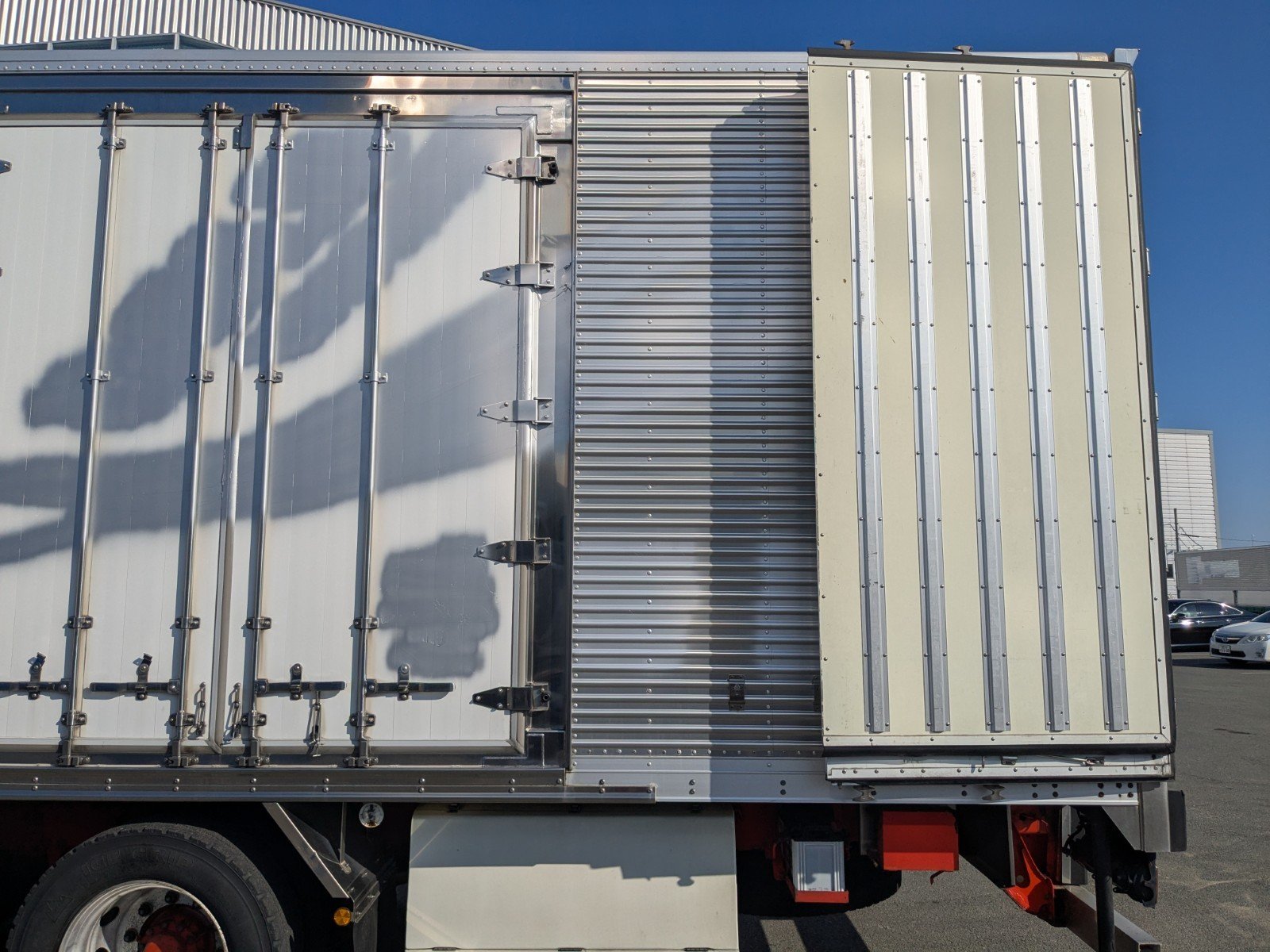 vehicle_image_20260204110001wzXS6cVpyJ.jpg