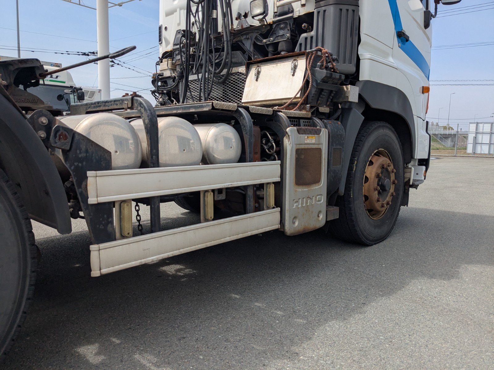 vehicle_image_20260404161200xYbfrqKynj.jpg