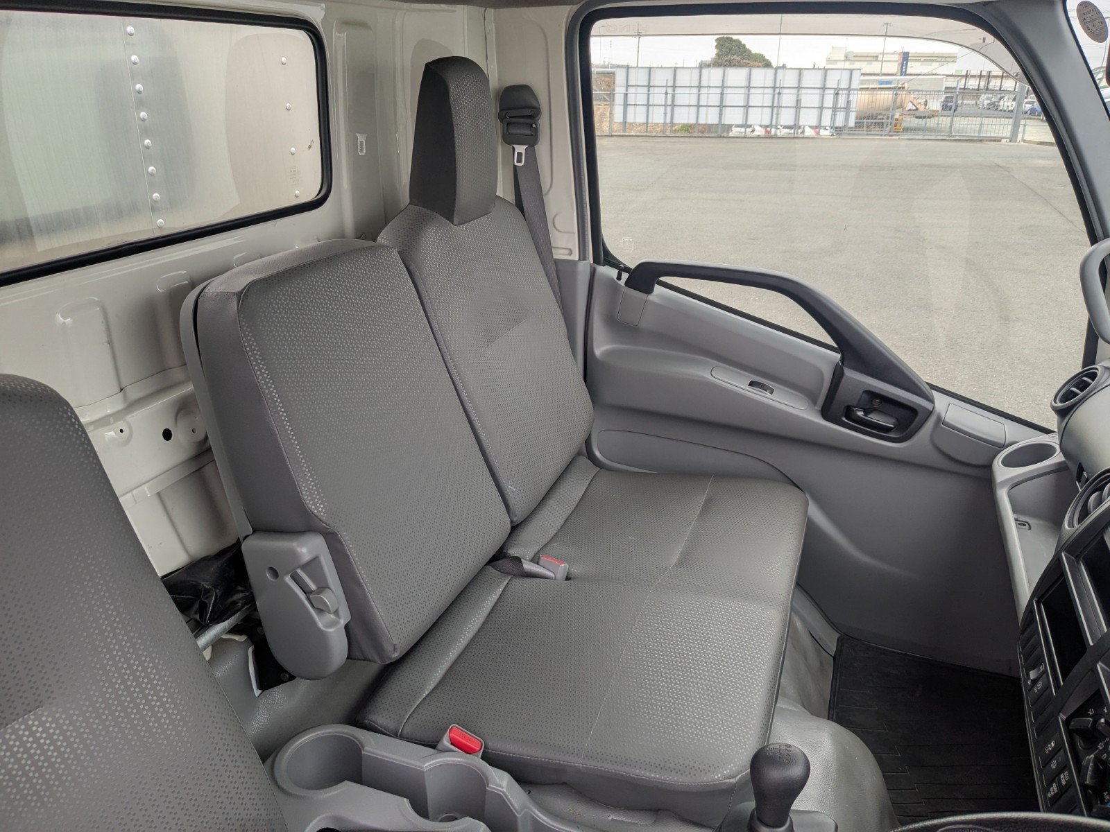 vehicle_image_20260206165910xTRT0L3orj.jpg