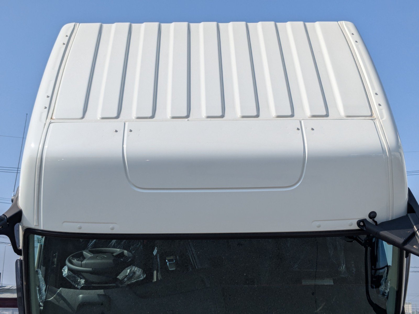 vehicle_image_20260216080628J8qF8Bwr4B.jpg