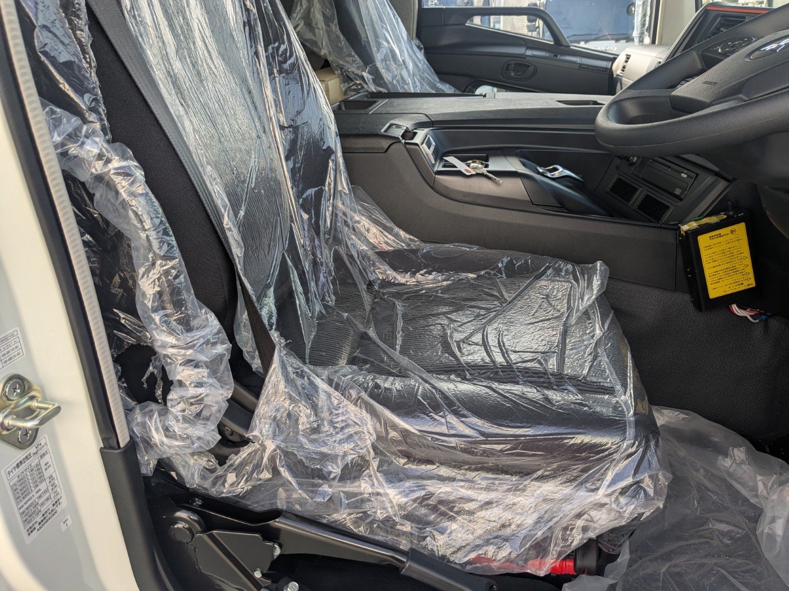 vehicle_image_20260216081850Hy4QYcywOH.jpg