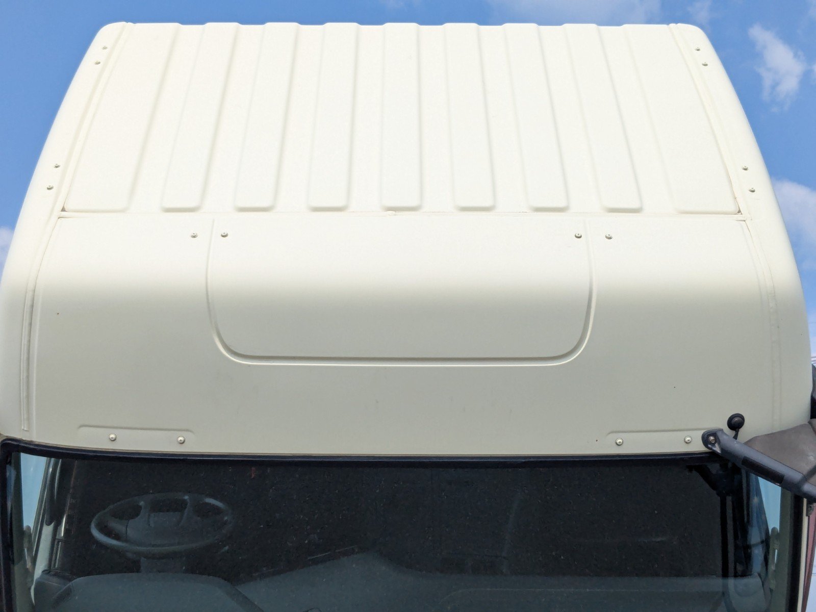 vehicle_image_20260502132407CCbElAviug.jpg