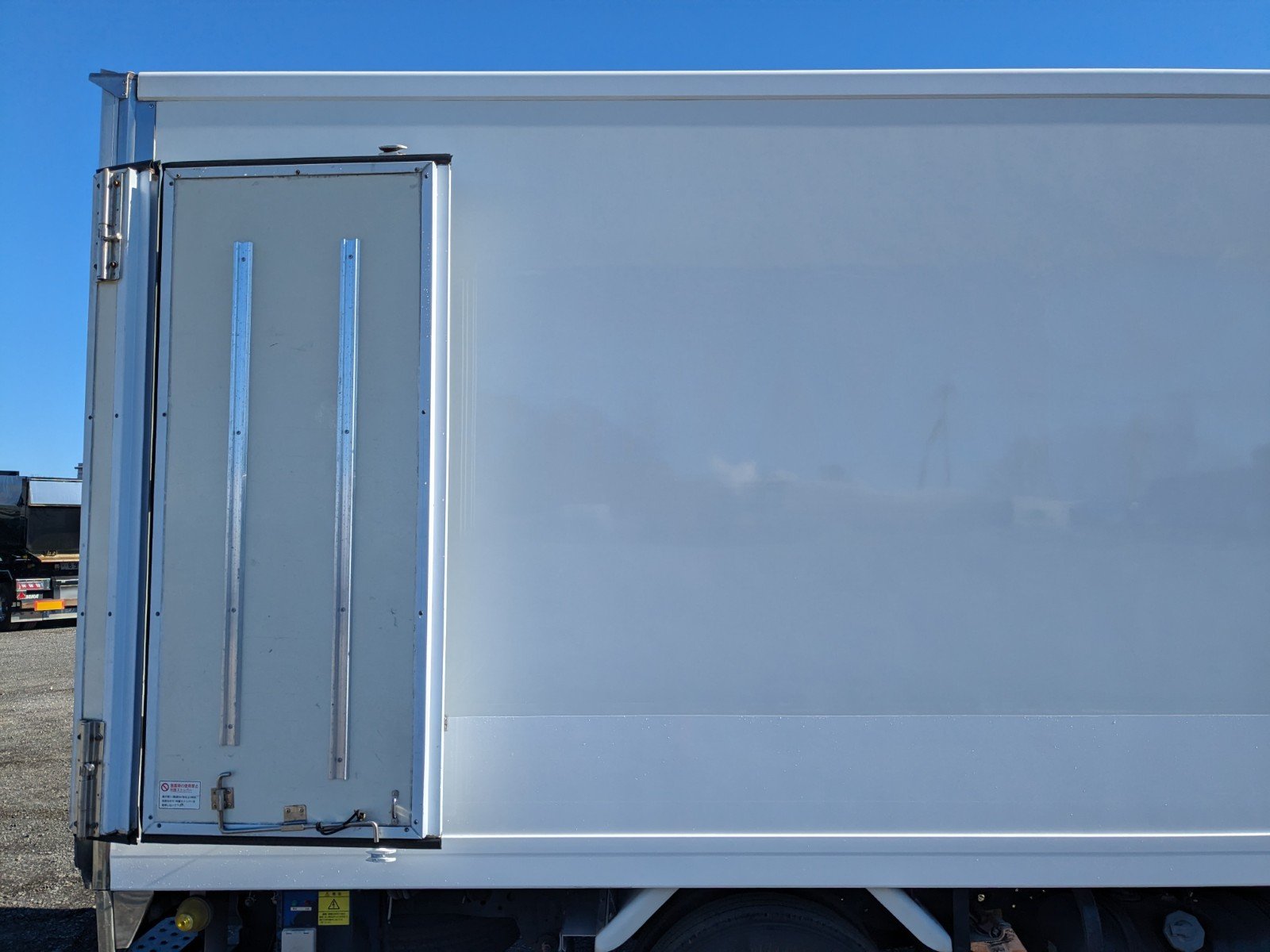 vehicle_image_202512261512171HsNit3aHr.jpg