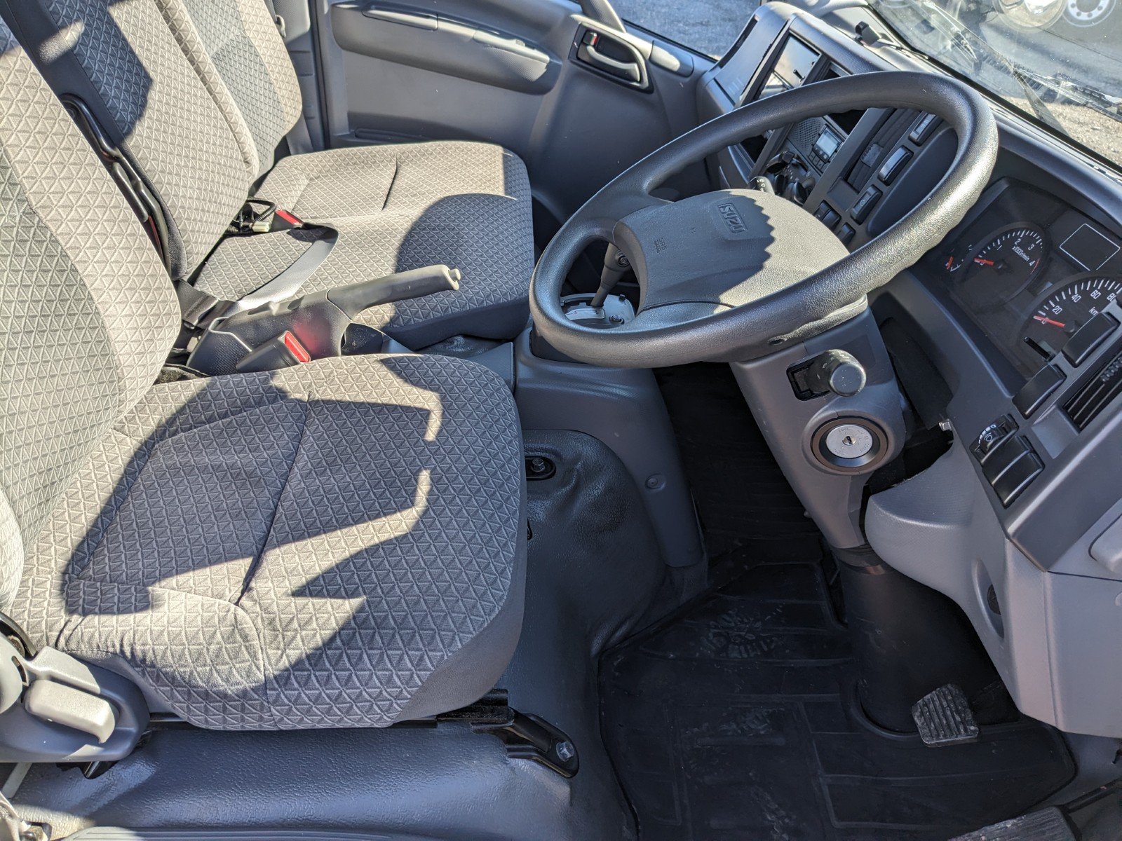 vehicle_image_20251226151217TWjzbYhPgc.jpg