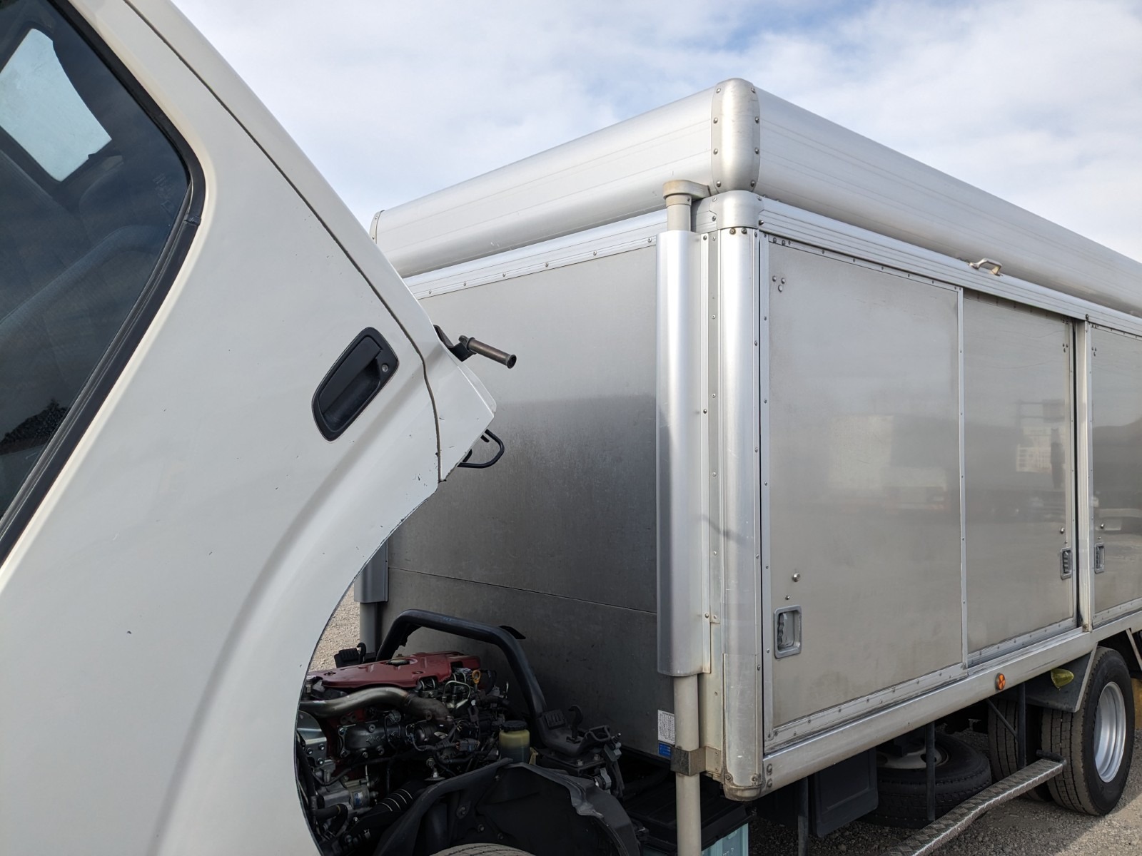 vehicle_image_20251224100019Mkvhd8sM2C.jpg