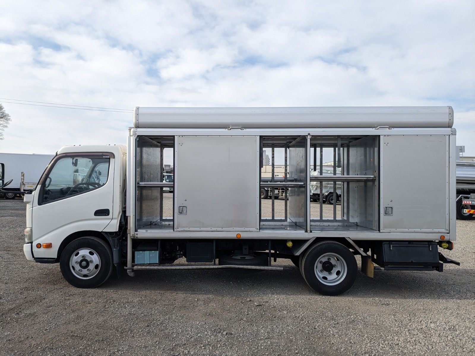vehicle_image_20251224100019iwfRrUBvp7.jpg