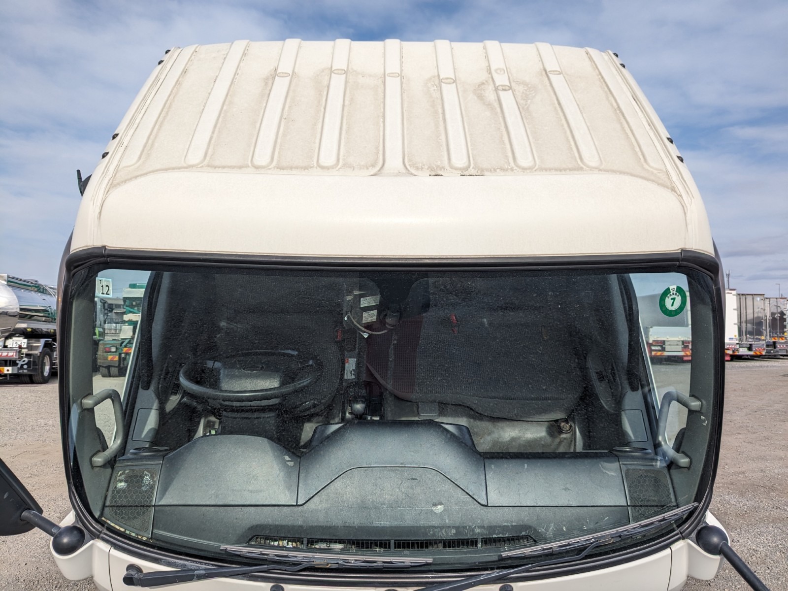 vehicle_image_20251224100019kv1kd4V0R1.jpg