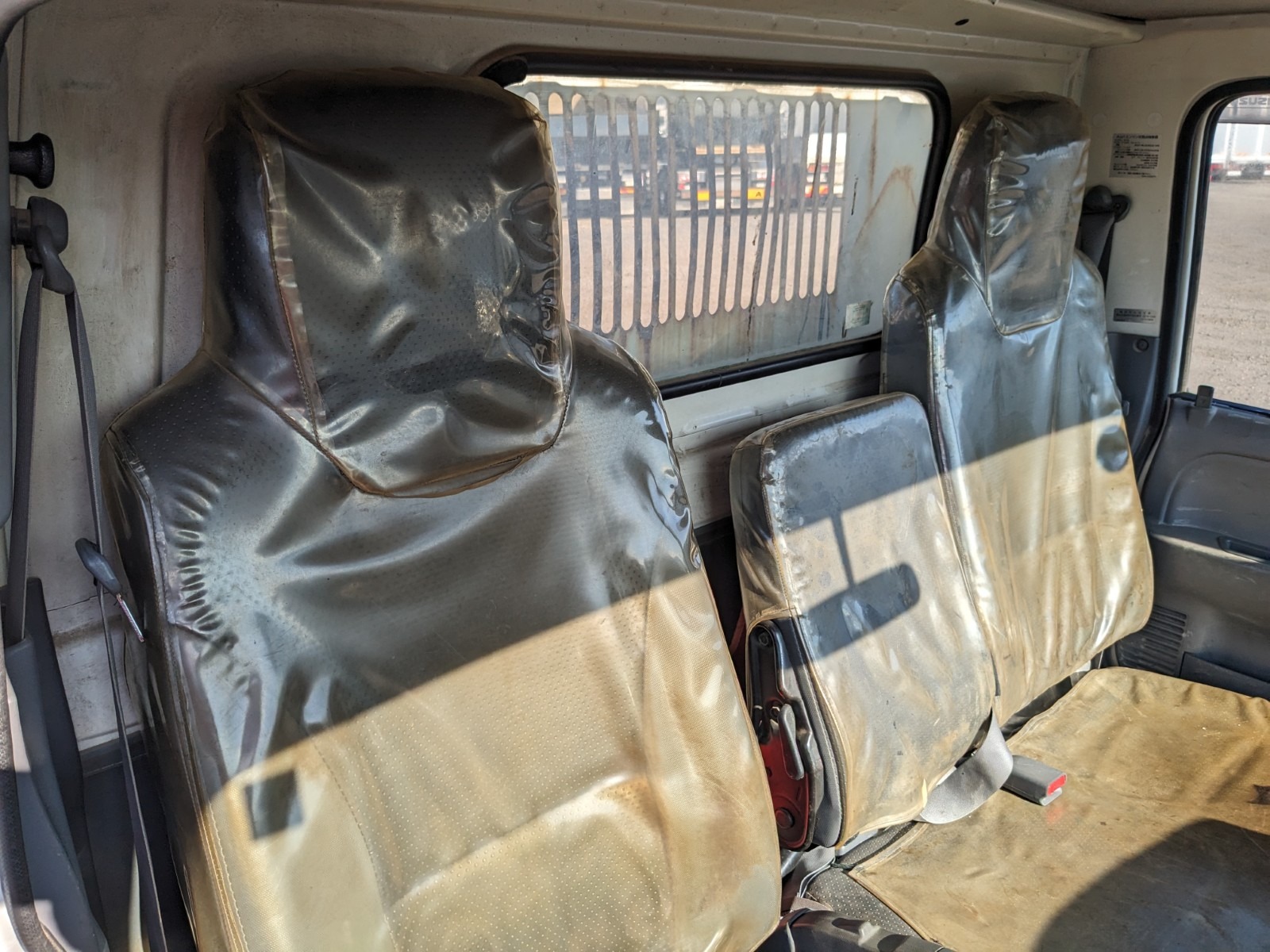 vehicle_image_202512221105387TqYZ0NwxZ.jpg