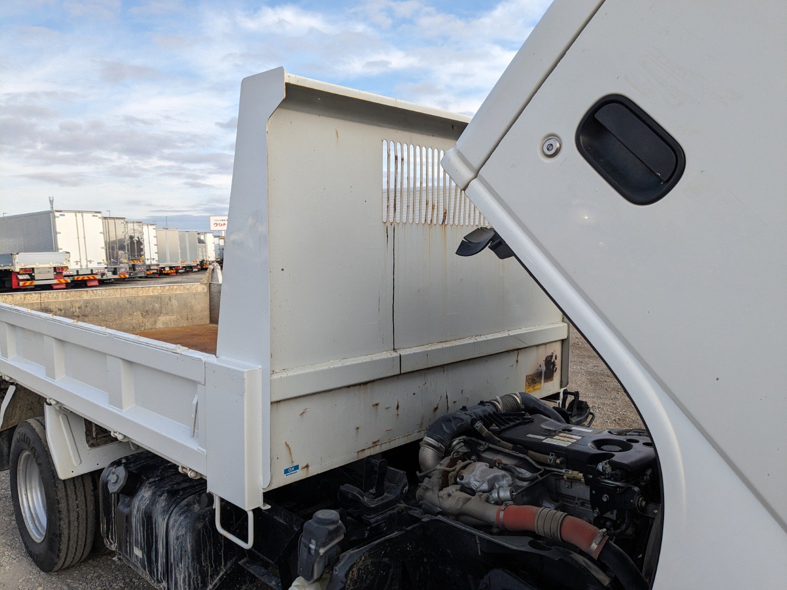 vehicle_image_20251226091545IkFqeSX2bt.jpg