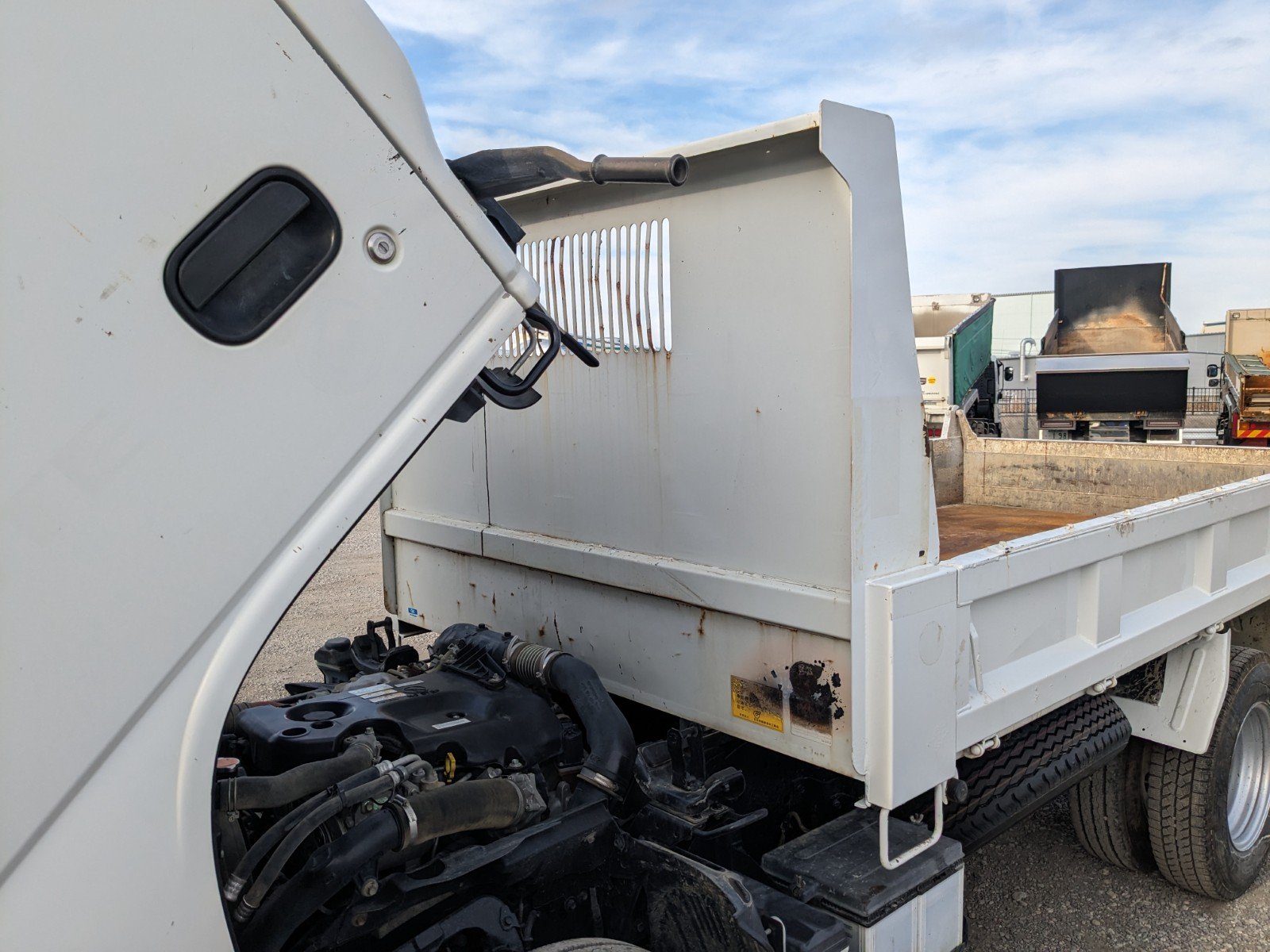 vehicle_image_20251226091545df6UNMbDBS.jpg