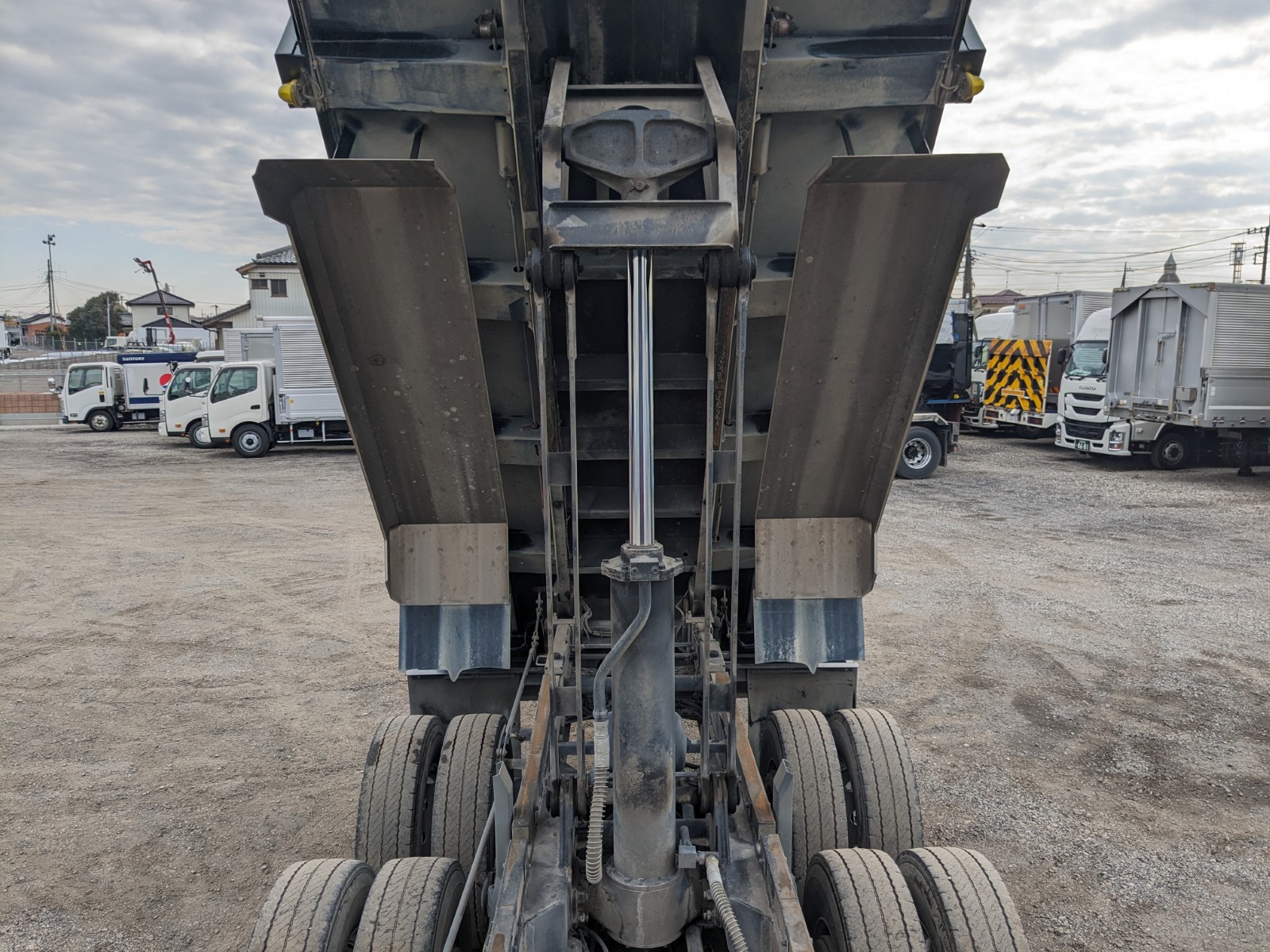 vehicle_image_20251201154247kwMoQQkzWL.jpg