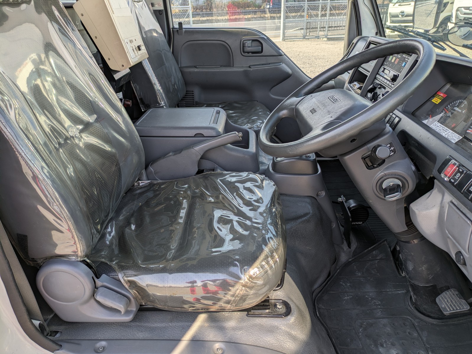 vehicle_image_20251204102418w140ve4SrA.jpg