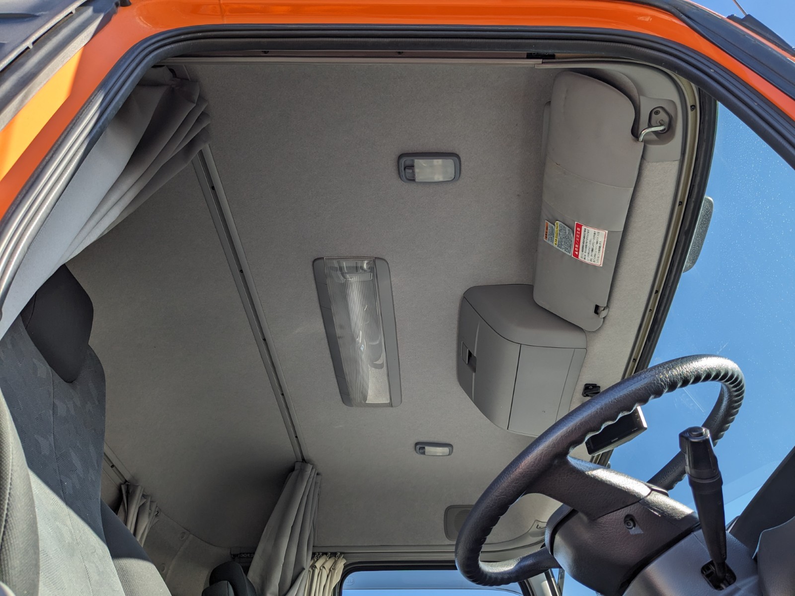 vehicle_image_20251210180800lLzhwPfIwT.jpg