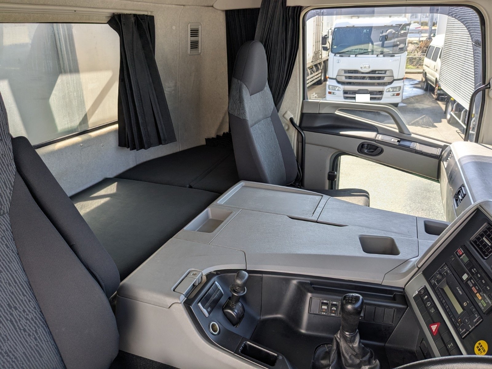 vehicle_image_20260316172920qSwrsfTzeR.jpg
