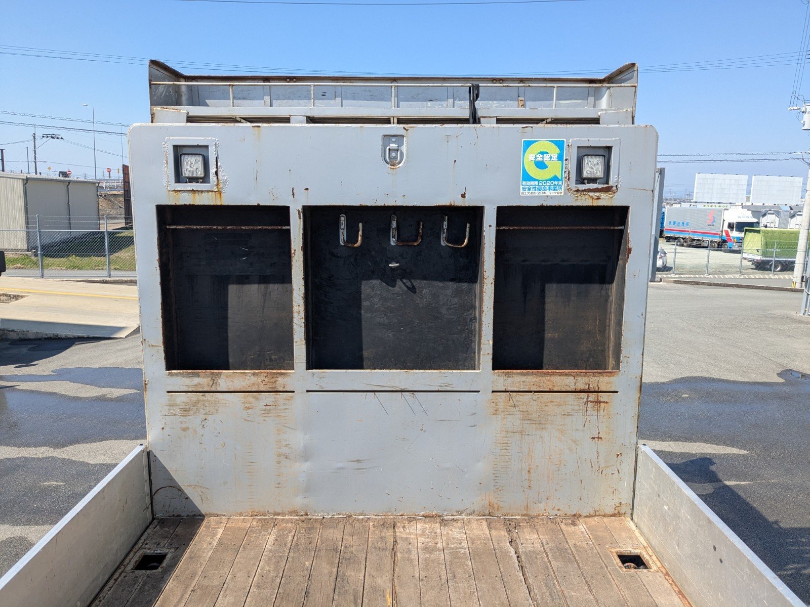 vehicle_image_20260316172920rxWZ4uG1qj.jpg