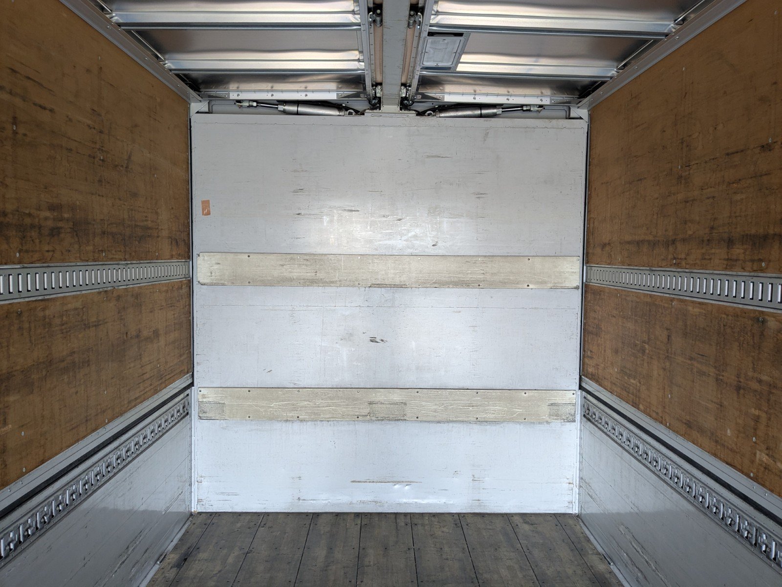 vehicle_image_20260126091823yl7PSKJLuC.jpg