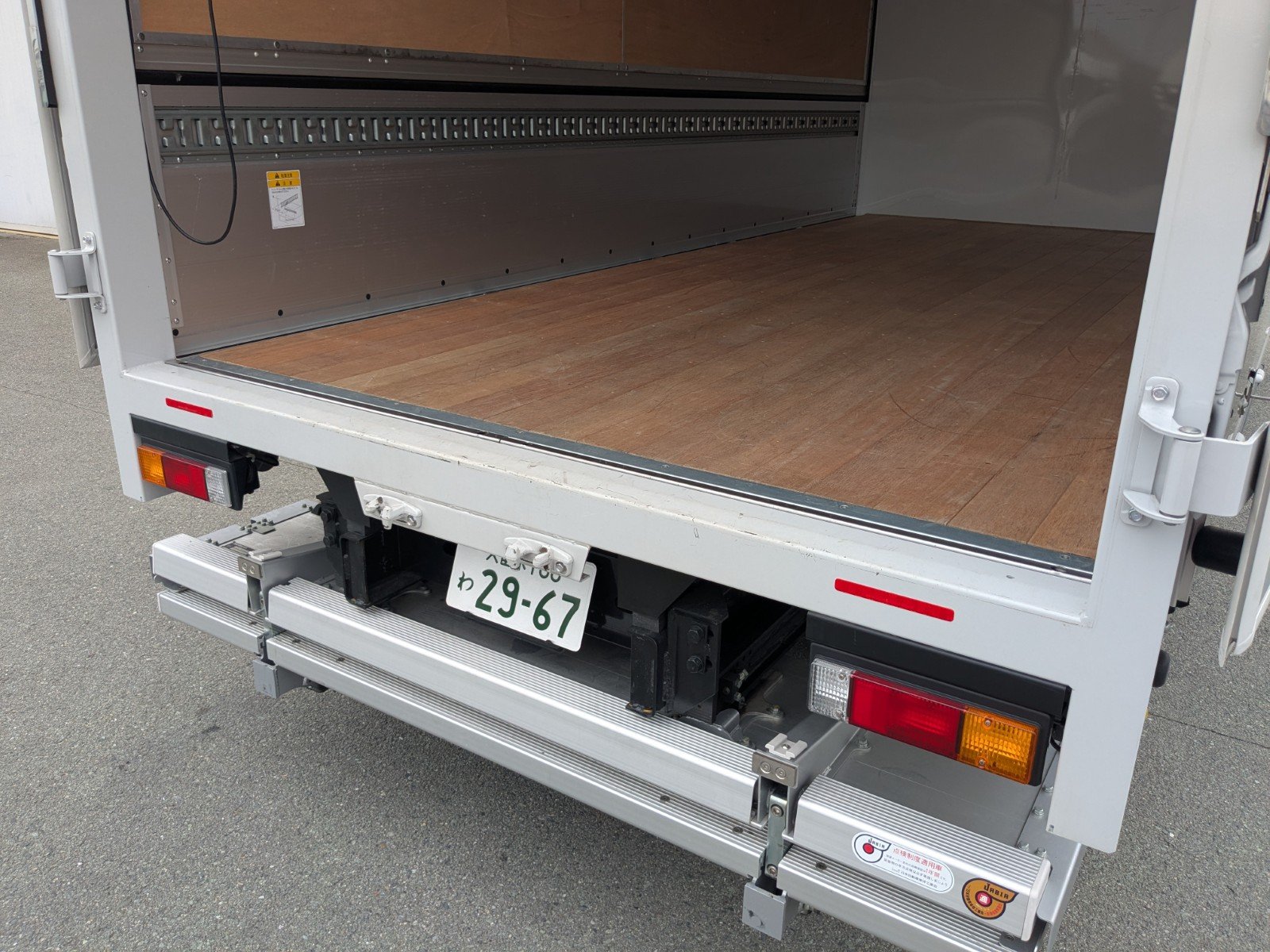 vehicle_image_20260612170922pJpcW4daFq.jpg